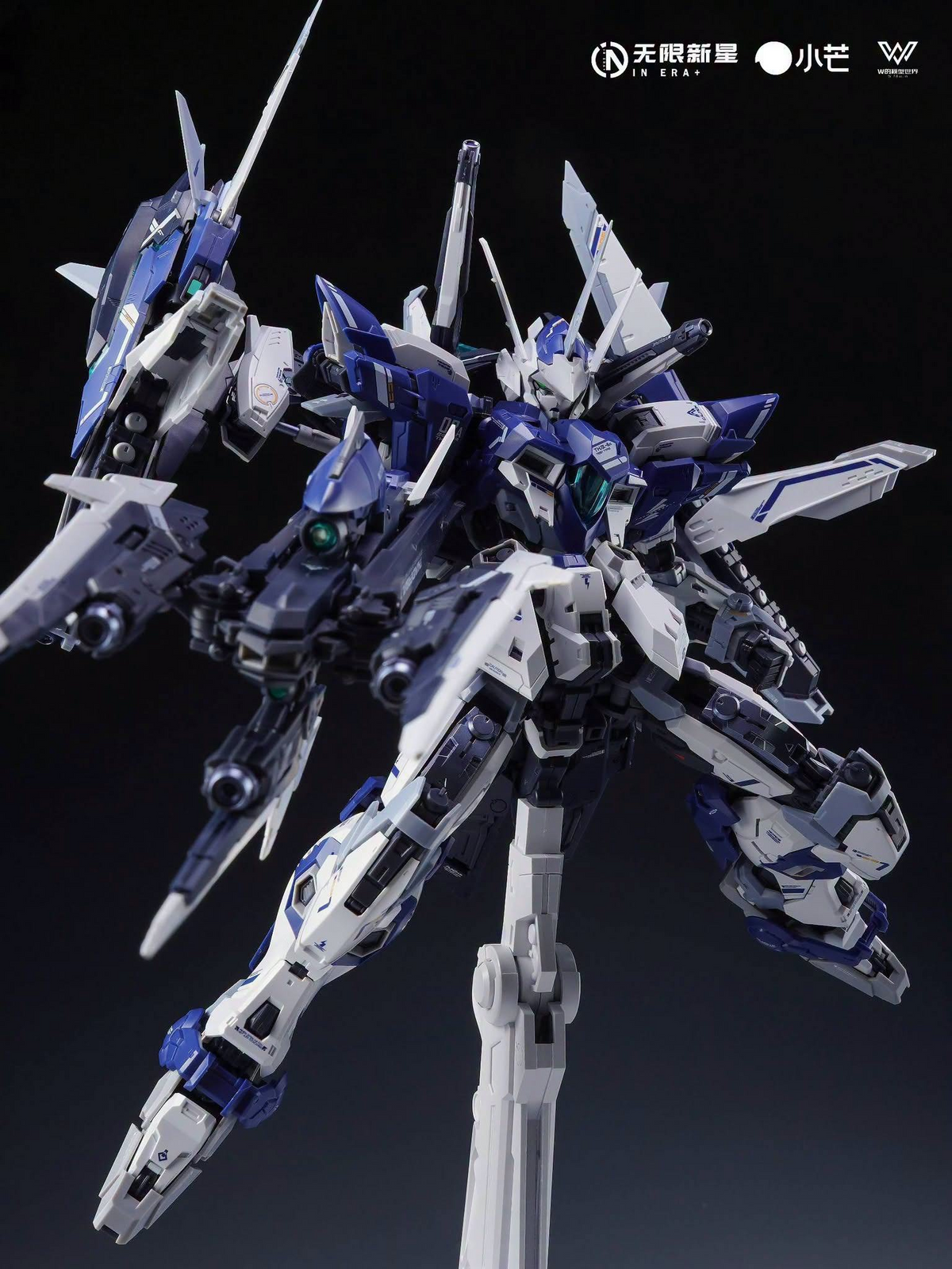 In Era+ Thunderbolt (Blue Ver.) 1/100 Scale Model Kit